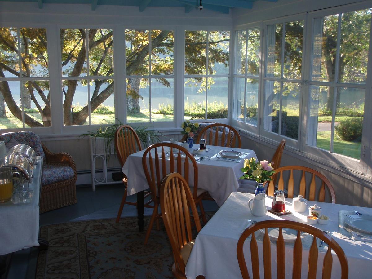 House On Chase Creek Bed and Breakfast Shelter Island Heights Eksteriør billede