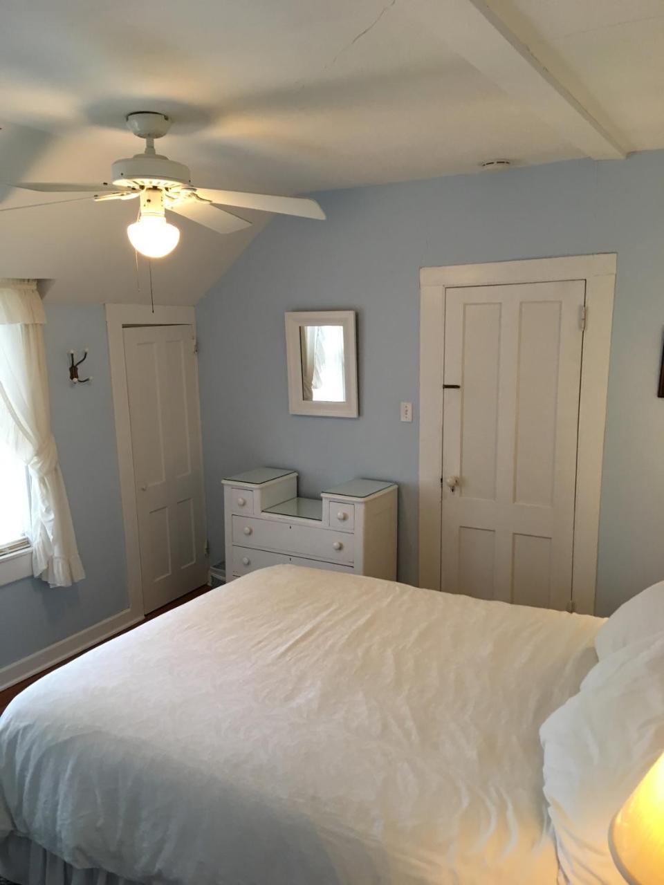 House On Chase Creek Bed and Breakfast Shelter Island Heights Eksteriør billede